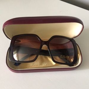 Cam rose and Kross sunglasses